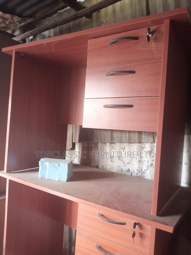 Quality Office Desk - main view