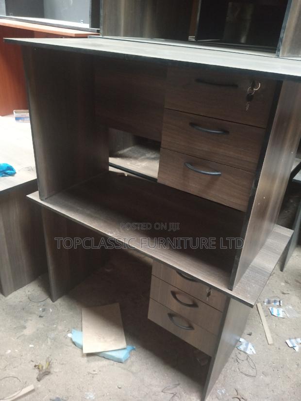 Quality Office Desk - main view