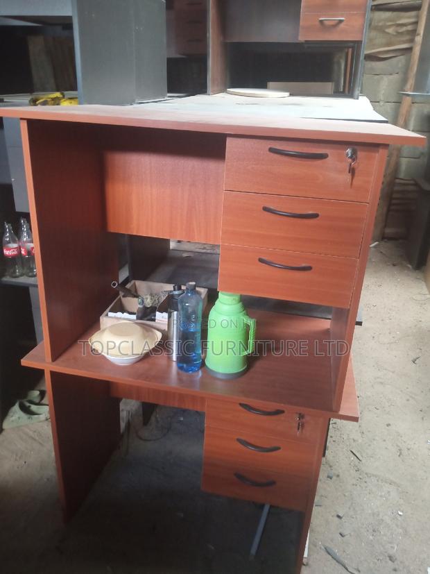 Quality Office Desk - main view