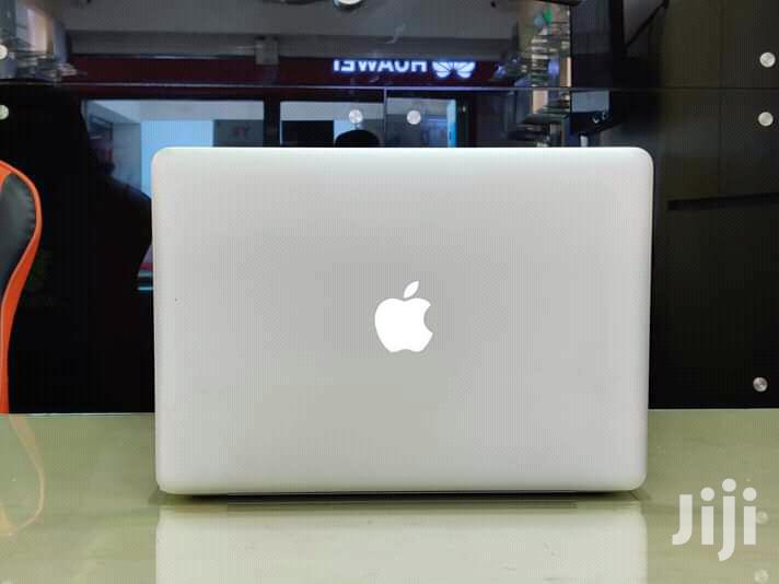 Laptop Apple MacBook Pro 4GB Intel Core i5 HDD 500GB