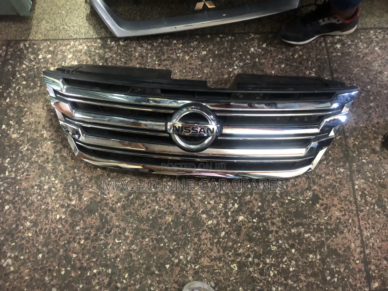 Nissan Serena 2014 Grill