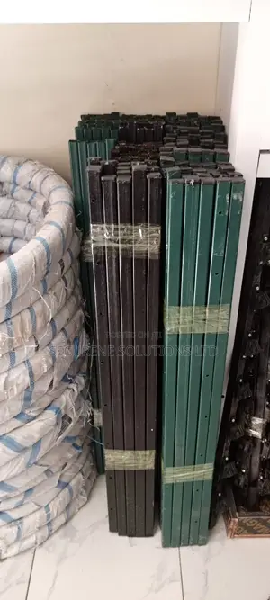 Electric Fence Strainer or Corner Poles 8 Strands