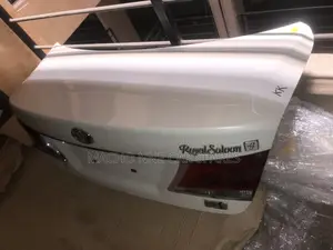 Toyota Crown Royal 2015 Boot
