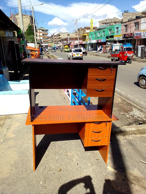 Quality Office Desk - main view