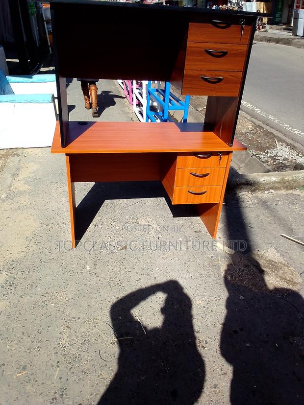 Quality Office Desk - main view