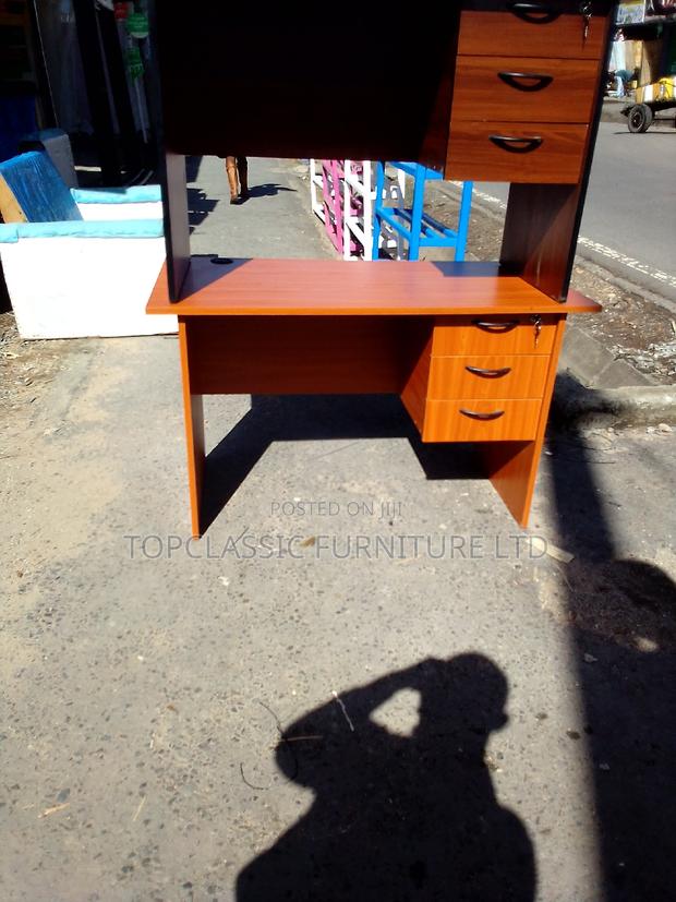 Quality Office Desk - main view