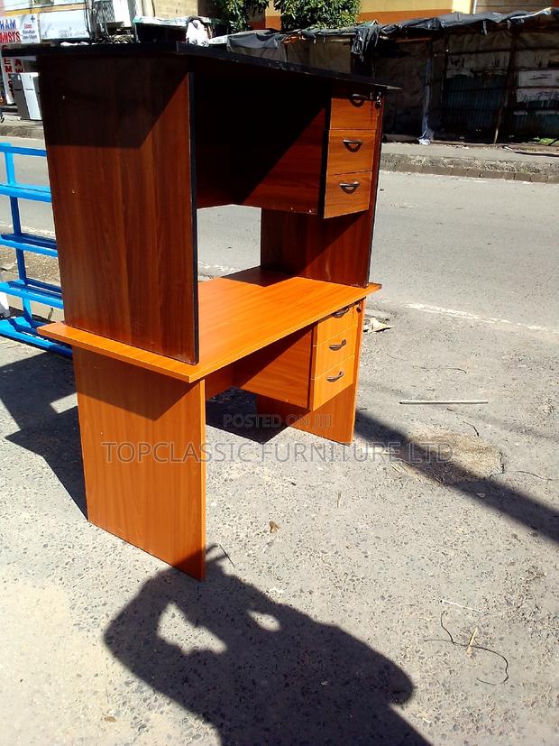 Quality Office Desk - main view