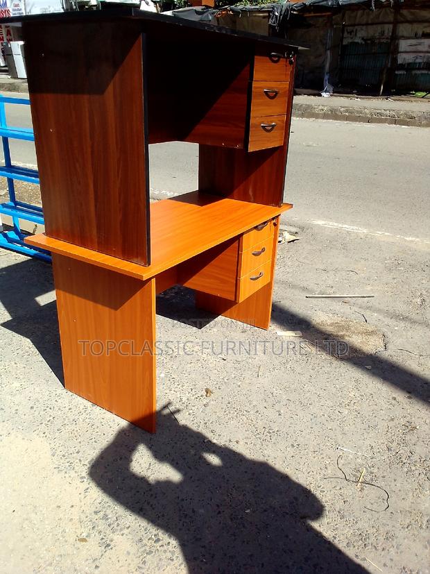 Quality Office Desk - main view