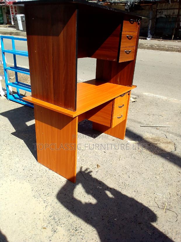 Quality Office Desk - main view