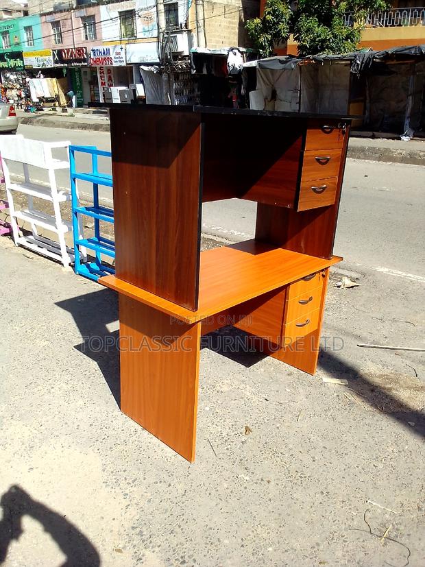 Quality Office Desk - main view