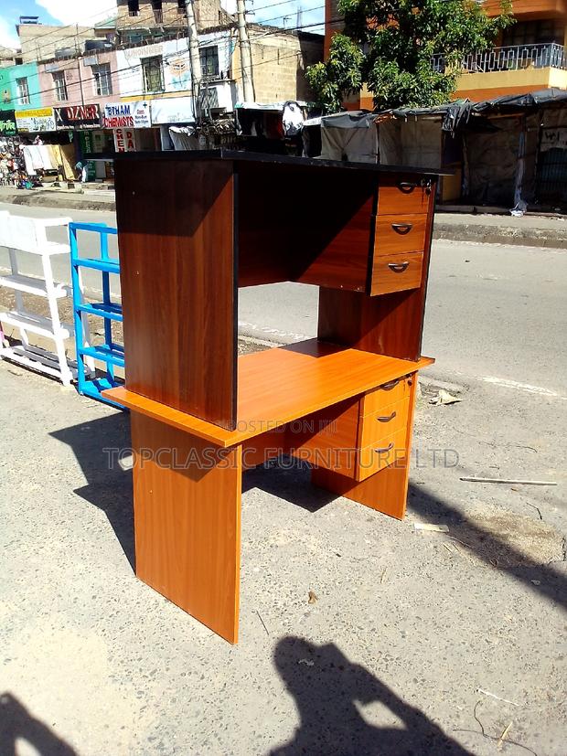 Quality Office Desk - main view