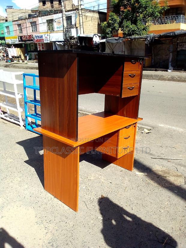 Quality Office Desk - main view