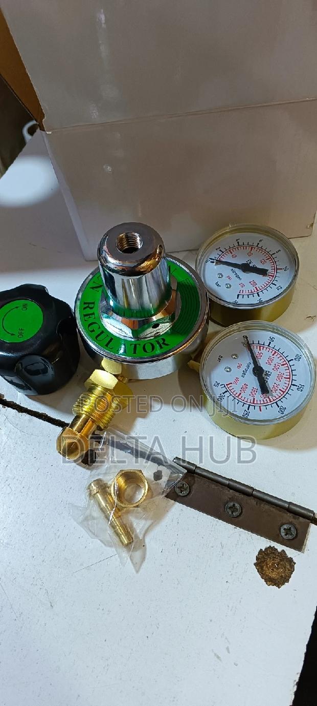 Universal Nitrogen Gas Regulator New - main view