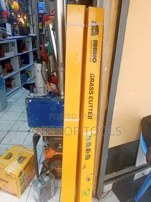 4 Stroke Rhino Brush Cutter With 8 Blades