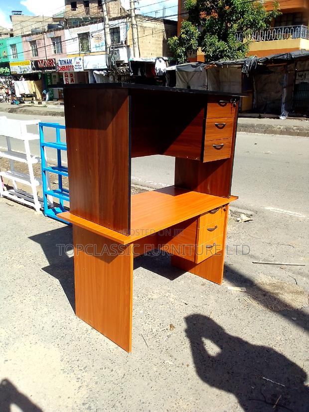 Quality Office Desk - main view