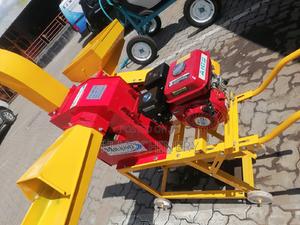 Petrol Powered Feed Chopper 7.5hp - thumbnail 2