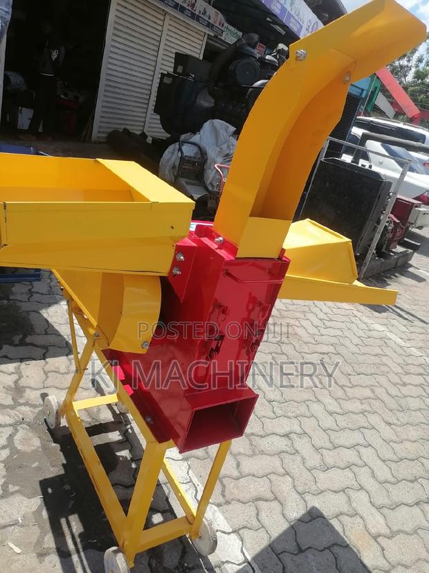 Petrol Powered Feed Chopper 7.5hp - thumbnail 3