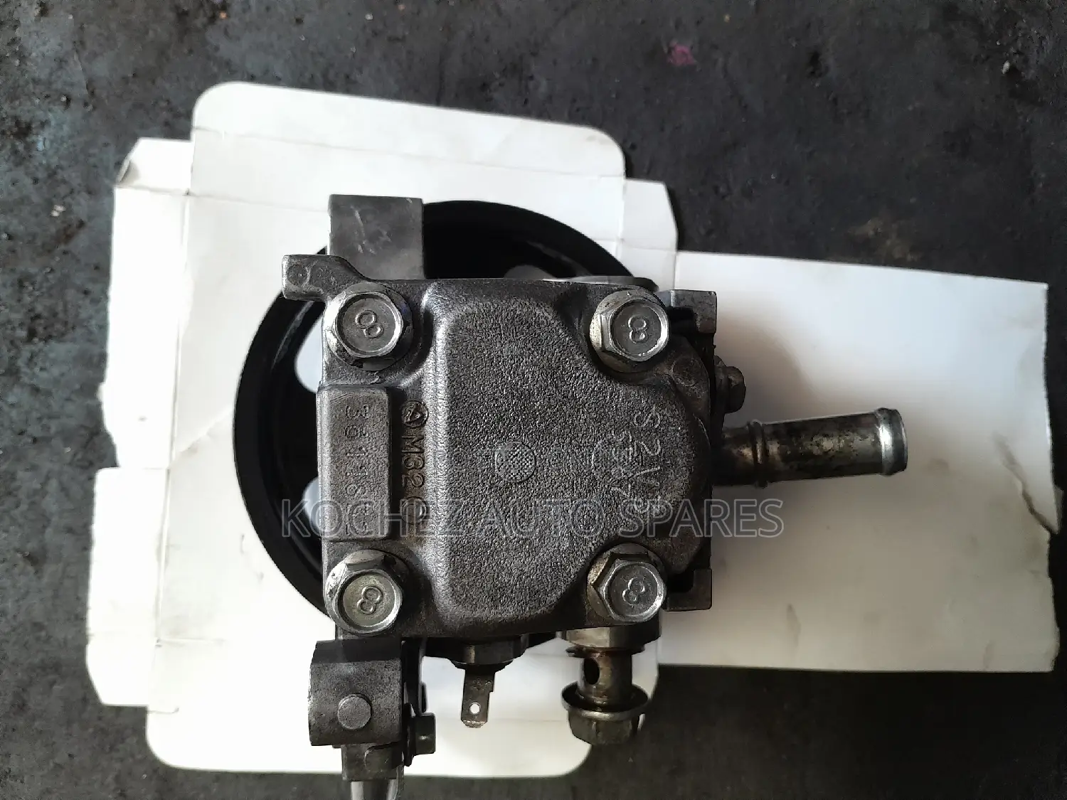 Power Steering Pump for Mazda Bongo/Vanette L8 Engine