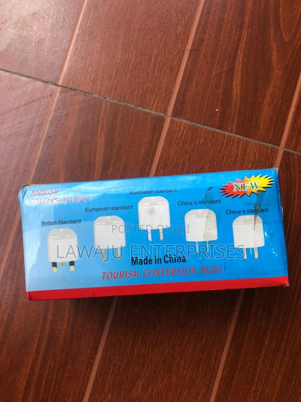 Travel Adaptor - main view