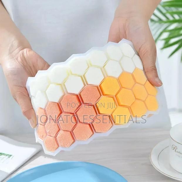 Silicone Ice Cube Tray With Lid, Ice Cube Mold - thumbnail 4