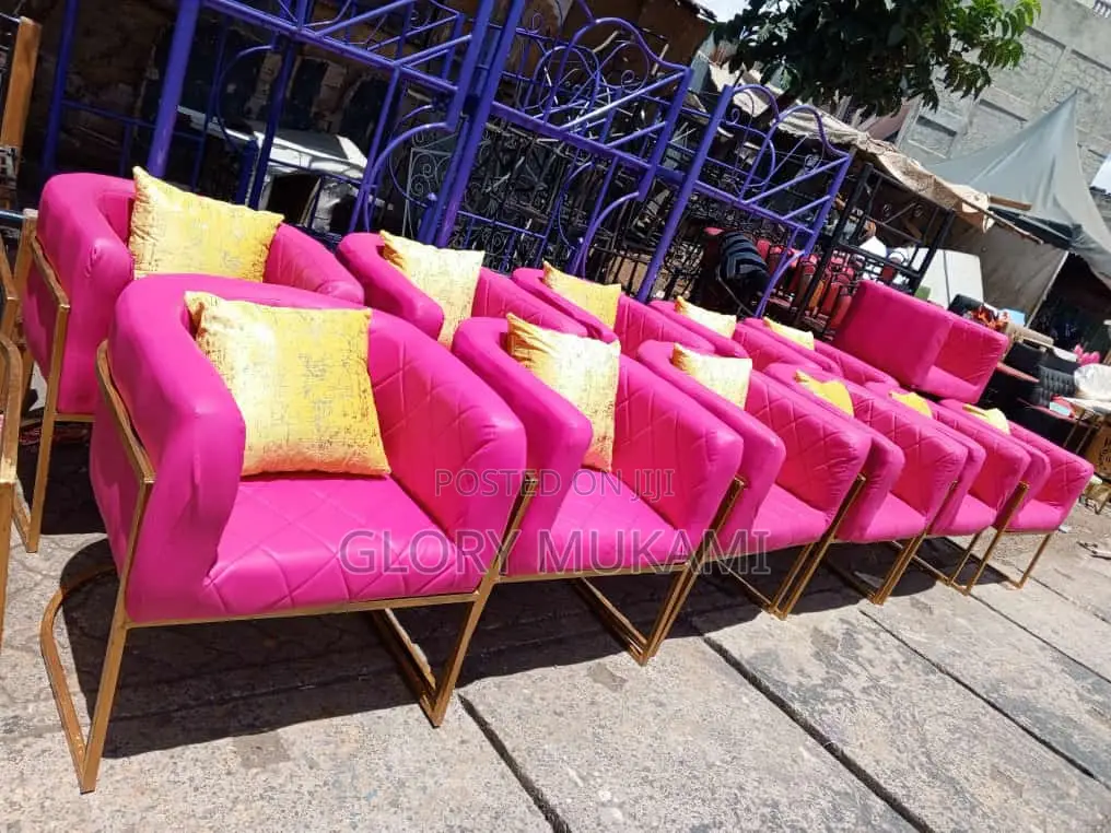 Manicure Set Pink Chairs