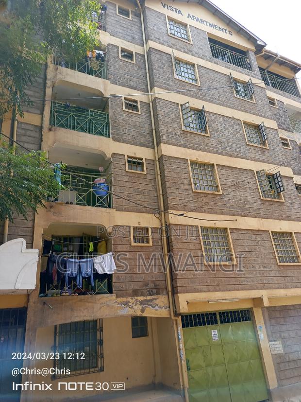 2bdrm Block of Flats in Season Estate for sale