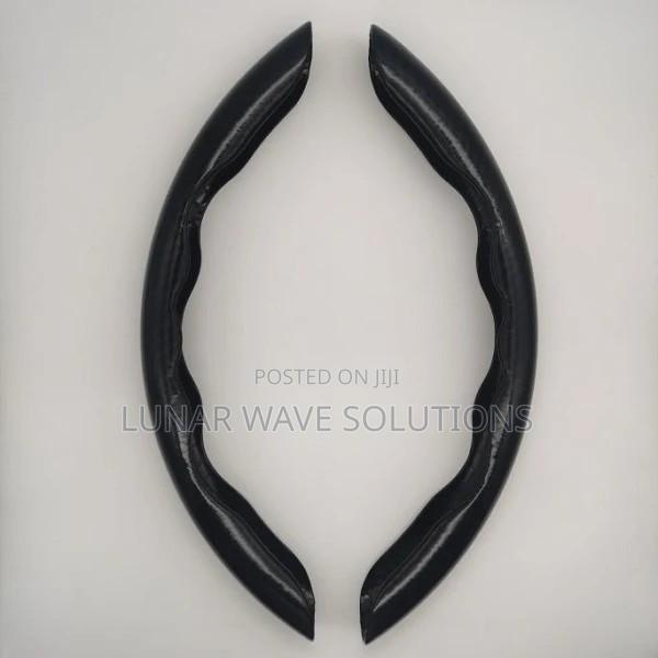 Sleek Design Universal Carbon Fiber Steering Wheel Cover