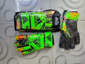 Quality Football Goalkeeper Gloves