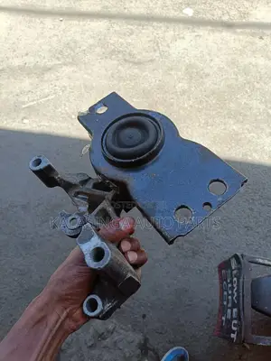 X-Trail Engine Mounting