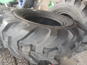 12.5/80-18 Backhoe Loader Greamax Front Tyres Made in China.