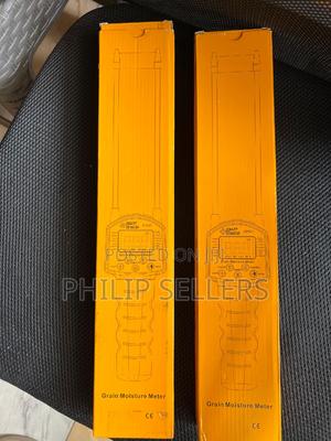Grain Moisture Tester With Dual Probes and LCD Back - thumbnail 2