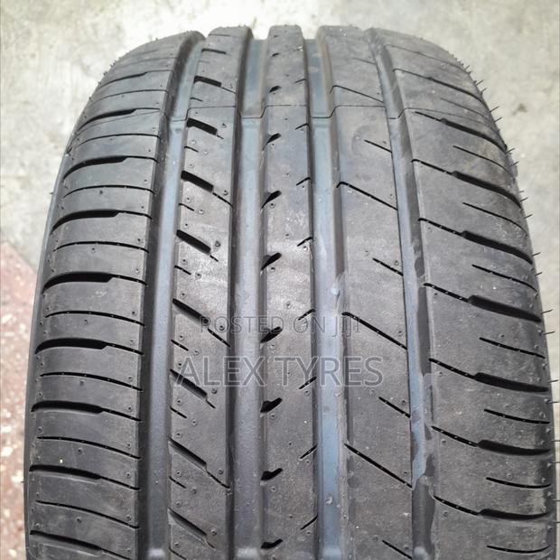 Size 225/45r17 Sumitomo Tires Made in Japan