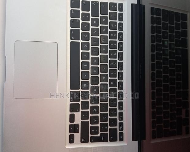 Laptop Apple MacBook 2010 8GB Intel Core I7 HDD 500GB - thumbnail 3