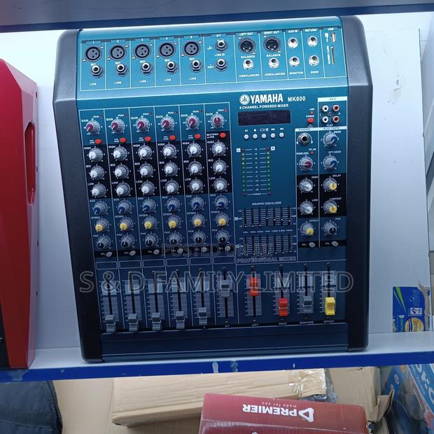 Yamaha MK600 Powered Mixer 6 Channels