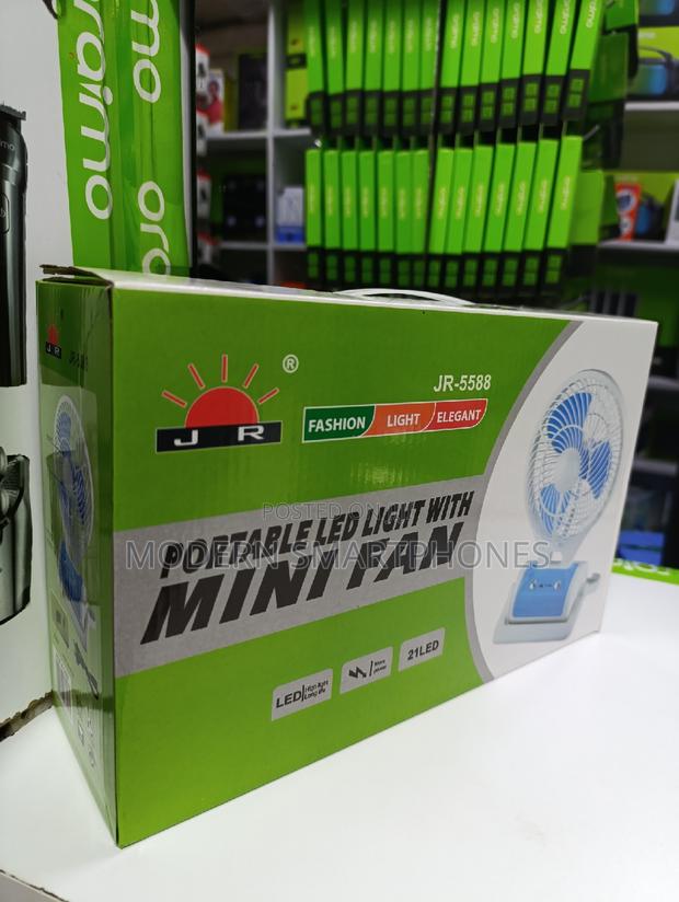 Portable Min Fan With LED Light - thumbnail 8