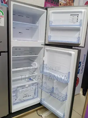 Samsung 235L RT28K3082 Top Mount Freezer Refrigerator Silver