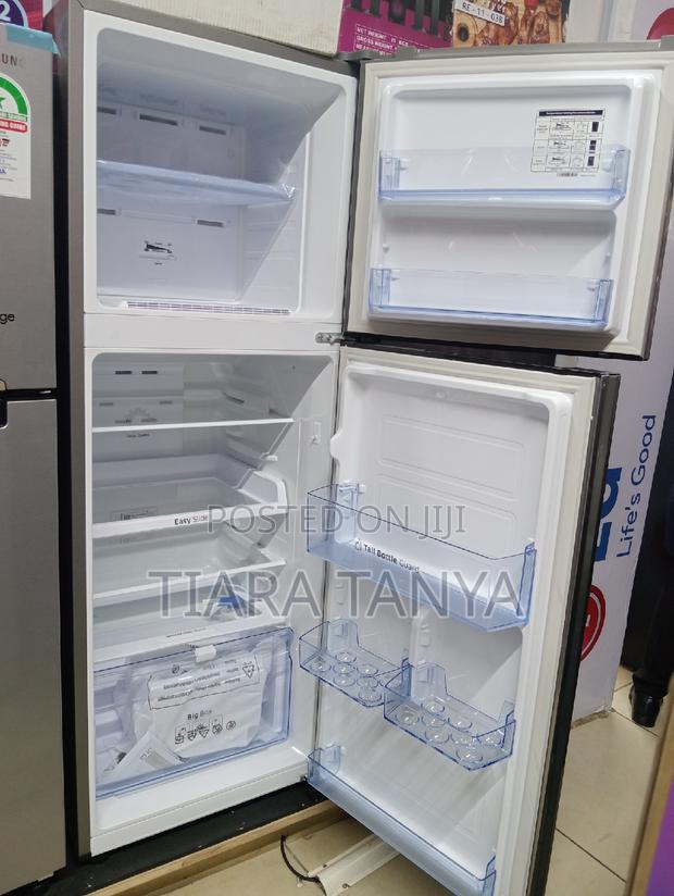 Samsung 235L RT28K3082 Top Mount Freezer Refrigerator Silver - thumbnail 2