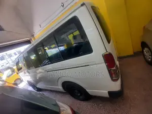 Toyota HiAce 2015 White