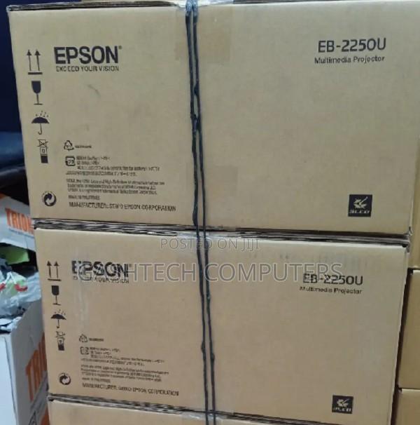 Epson Eb-2250u Projector 3lcd Technology, Wuxga - main view