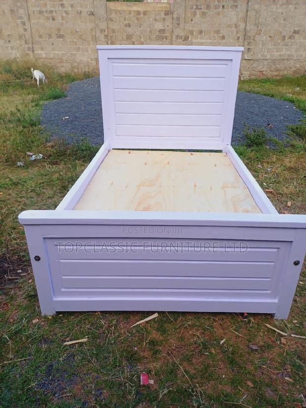 Modern Executive Beds Available (Payment on Delivery)