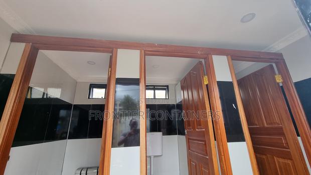 Ablution Containers 20ft Unit With 5toilets and Urinals - thumbnail 3