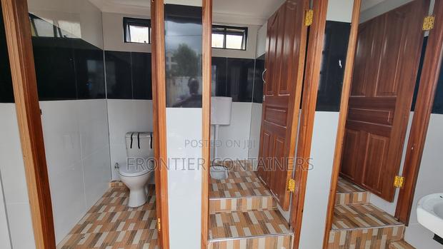 Ablution Containers 20ft Unit With 5toilets and Urinals - thumbnail 7
