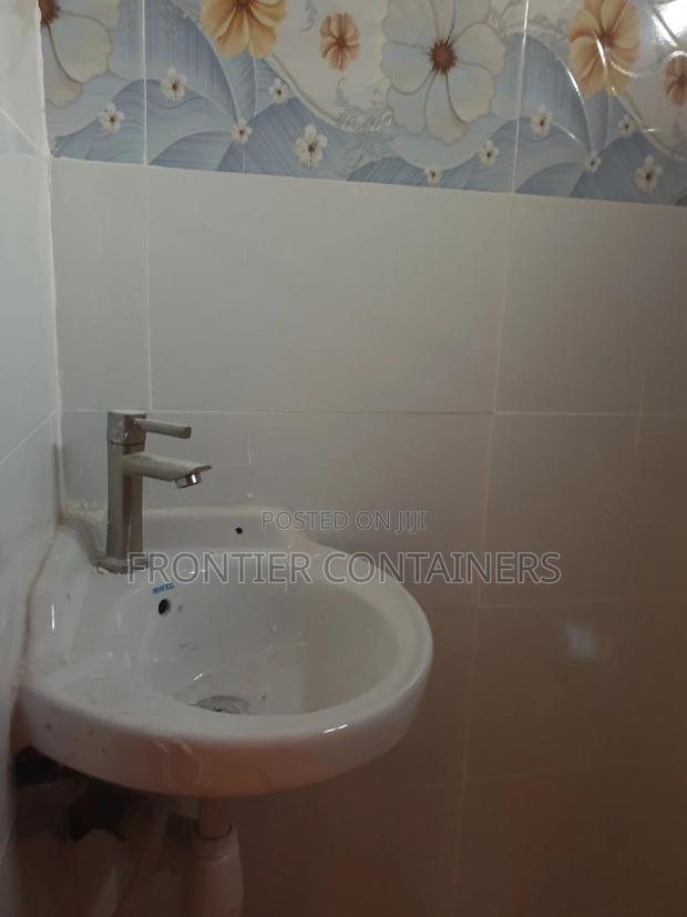 40ft Container Clinic With a Washroom, Ward and Store - thumbnail 5