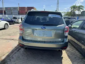 Subaru Forester 2.0XT Premium AWD 2017 Green