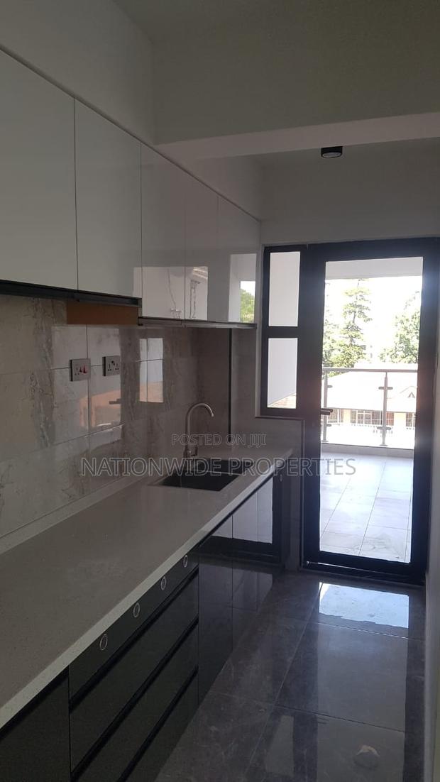 Large Office Space to Let - main view