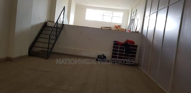 Large Office Space to Let - thumbnail 8