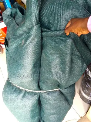 Privacy Fencing Nets. Green