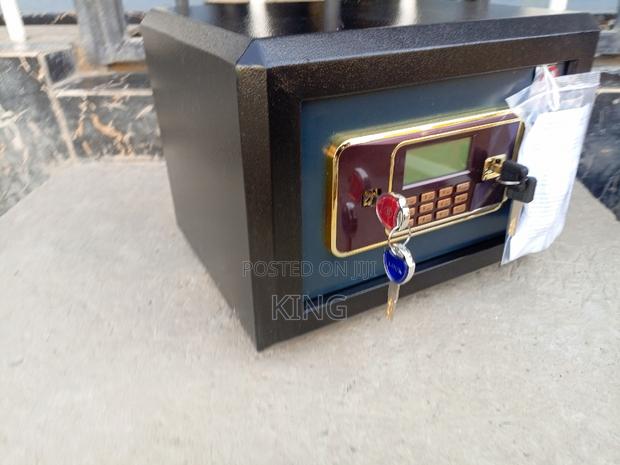 Sensor Safe Box With Password Safe. - thumbnail 2