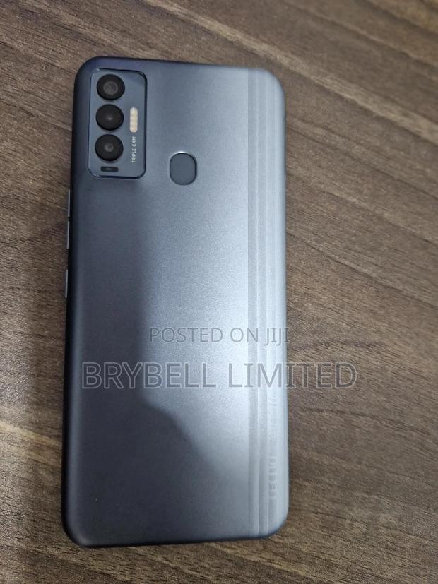 Tecno Camon 18i 128 GB Gray - thumbnail 3
