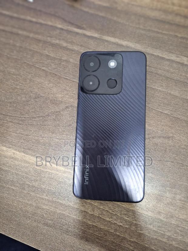 Infinix Smart 7 Plus 64 GB Blue - main view